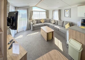 Platinum Caravan (Pet) - Waldegraves Holiday Park, Colchester