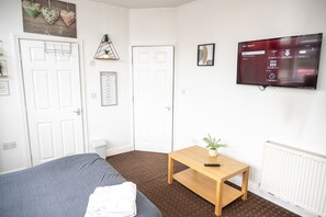 Living Room / Lounge