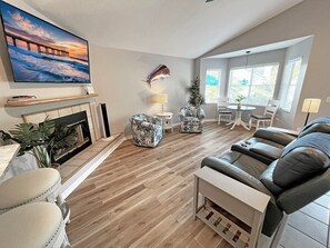 St. Augustine Beach Home Rental LR TV