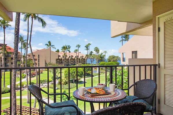 Relax on the balcony with a great garden and ocean views