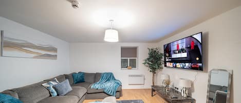 Living Room / Lounge