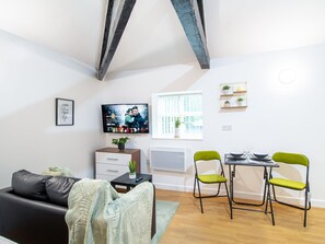 Living Room / Lounge