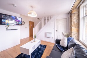 Living Room / Lounge