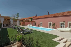 Ample space around the shared exterior pool