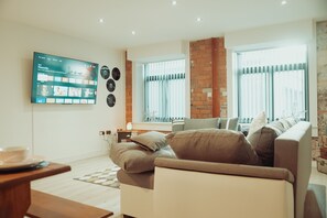 Living Room / Lounge