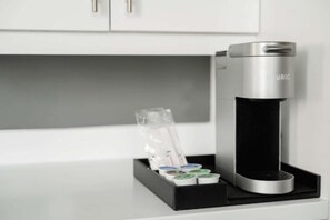 Kaffee und/oder Kaffeemaschine