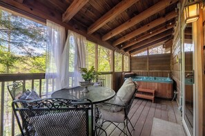 Angler's Bend's hot tub area