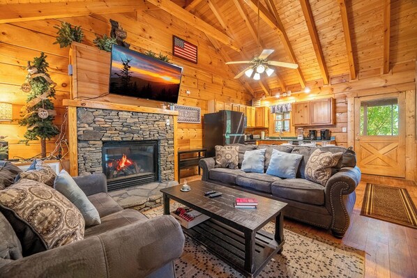 Angler's Bend's cozy living area