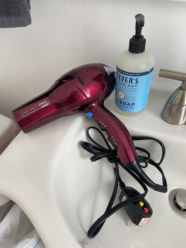 Bathroom amenities