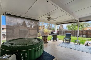 Indoors, Appliance, Ceiling Fan, Tub, Chair