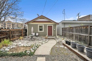 Backyard, Nature, Outdoors, Yard, Desk