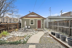 Backyard, Nature, Outdoors, Yard, Desk
