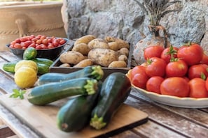 Alimentos y bebidas