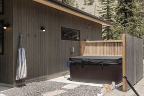 Bain à remous extérieur