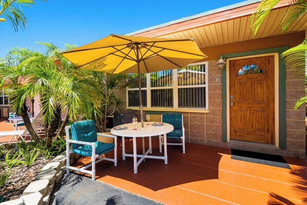 Outdoor dining