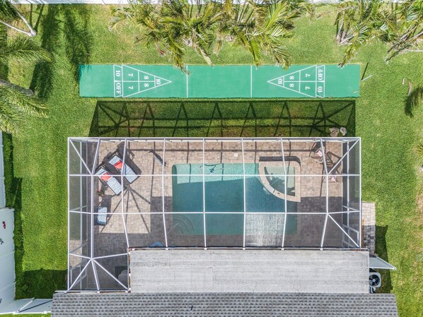 Challenge your crew to a friendly game of shuffleboard – the perfect way to spend a sunny afternoon at Coral Breeze!