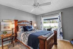 Queen Primary Suite