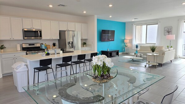 Living Room (Floor #2)