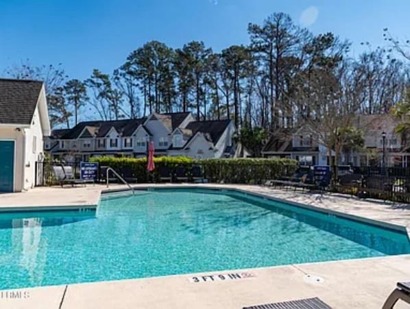 Community pool