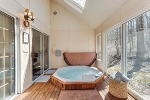 Hot Tub Room | 1st Floor | 2-Story Home