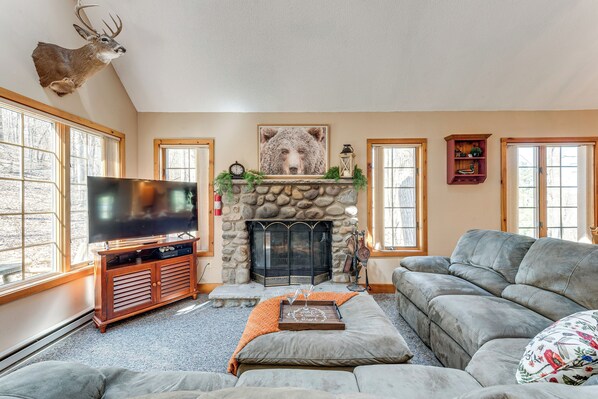 White Haven Vacation Rental | 4BR | 3BA | Steps to Enter | 2,049 Sq Ft