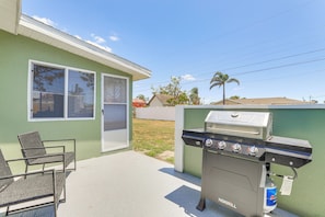 Patio | Gas Grill (Propane Provided) | Lawn Chairs