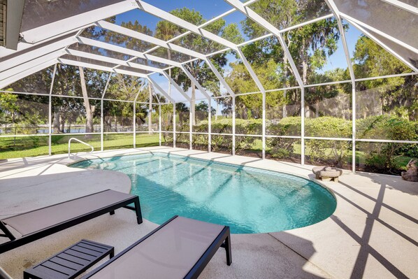 South Daytona Vacation Rental | 3BR | 2BA | 1,582 Sq Ft | 2 Steps Required
