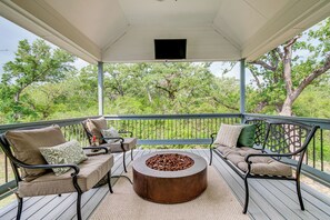 Deck | Single-Story Home