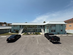 1 parking space available in the parking lot. We have self checkin via smartlock