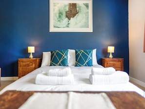 Double bedroom | Applepips, Stirling