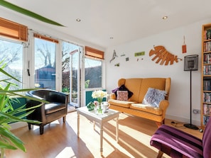 Sun room | Applepips, Stirling