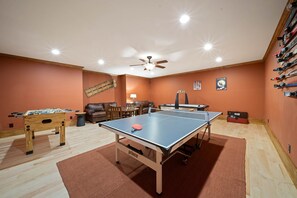 Spielezimmer