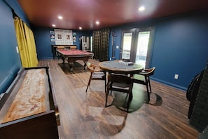 Spielezimmer