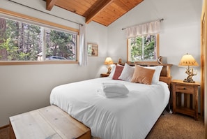 Comstock Cabin: Big Bear Lake Family & Pet Escape. By Rather Be Properties