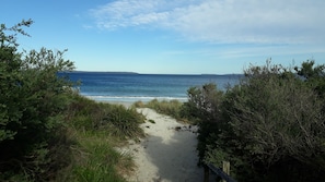 Access from Princess street in Callala beach to water front