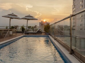 Rooftop pool