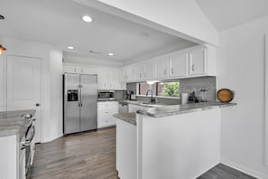 Fully equipped kitchen