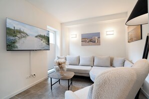 Eleganz trifft Komfort – Ferienwohnung mit Sauna & Balkon