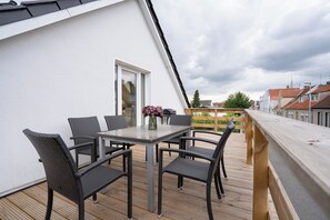Eleganz trifft Komfort – Ferienwohnung mit Sauna, Grill & Balkon