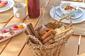 Breakfast meal