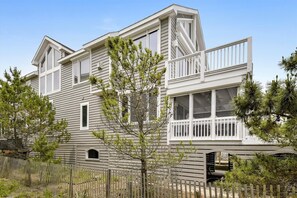 ,Side Elevation,