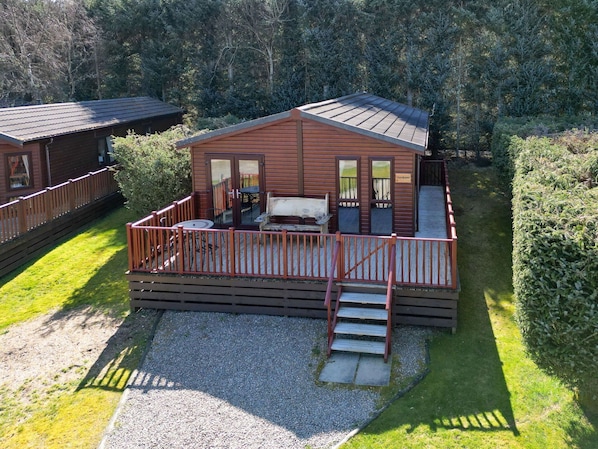 Tache De Bois, Chalet, Jardin, Dur, Plate-Forme, Piscine, Batiments Jardin, Cour, Cabane En Rondins, Eco Hôtel