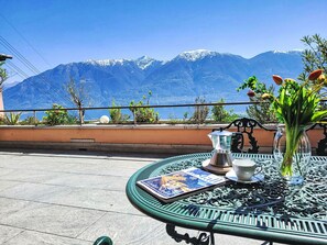 Mountainous Landforms, Mountain, Mountain Range, Hill, Hill Station, Ridge, Valley, Alps, Balcony, Chair