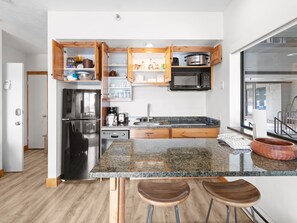 Kitchenette Details