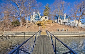 The path to your perfect lake vacation starts here.