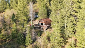 Perched hillside and tucked among the trees, Lakeside Loft offers total privacy and unforgettable views.