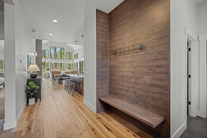 18160 Forestbrook-06