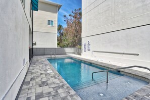 Azul Townhomes Shared Pool