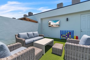Awesome Rooftop Deck!