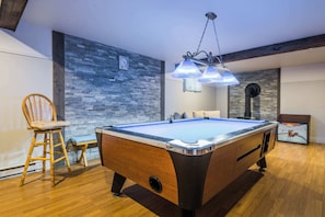 Spielezimmer